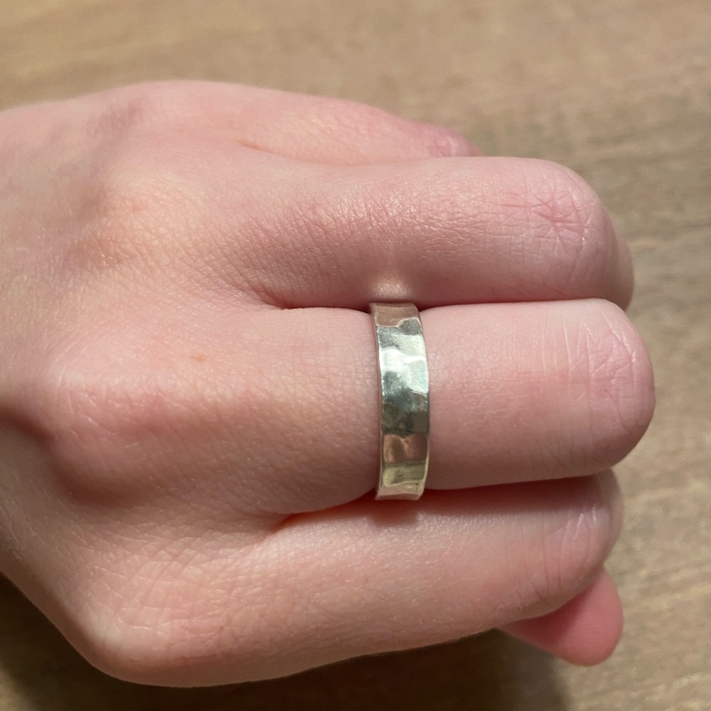 James Avery hammer metal ring. Silver. Size 7.